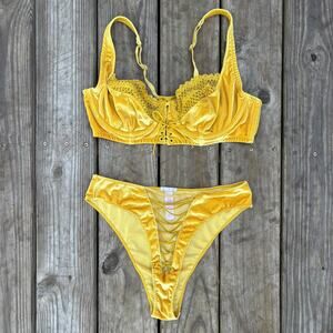 Savage X Fenty Matching Set Lingerie Bra 2 Pieces Size XL 42C Yellow Gold Lace